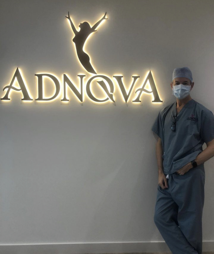 Dr. Charles Durrant, a Trailblazer in Breast Cosmetic Surgery at Adnova Clinic